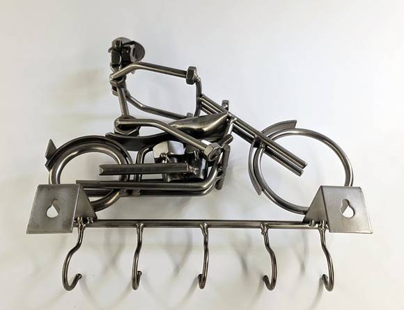 Model motocykla jako wieszak do kluczy